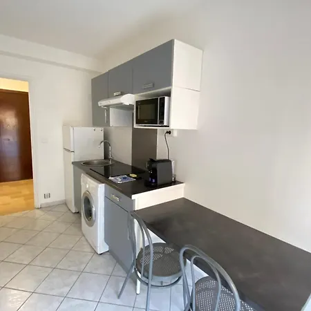 06bg - Studio 600m From The Beach - Private Parking Апартаменты