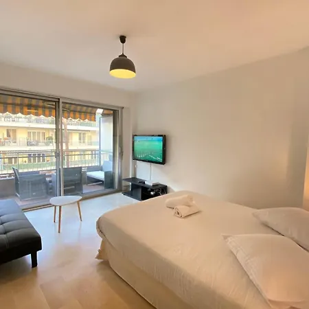 06bg - Studio 600m From The Beach - Private Parking Апартаменты