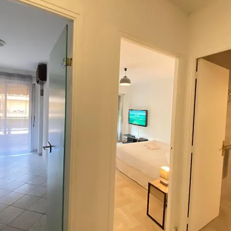 Апартаменты 06bg - Studio 600m From The Beach - Private Parking *